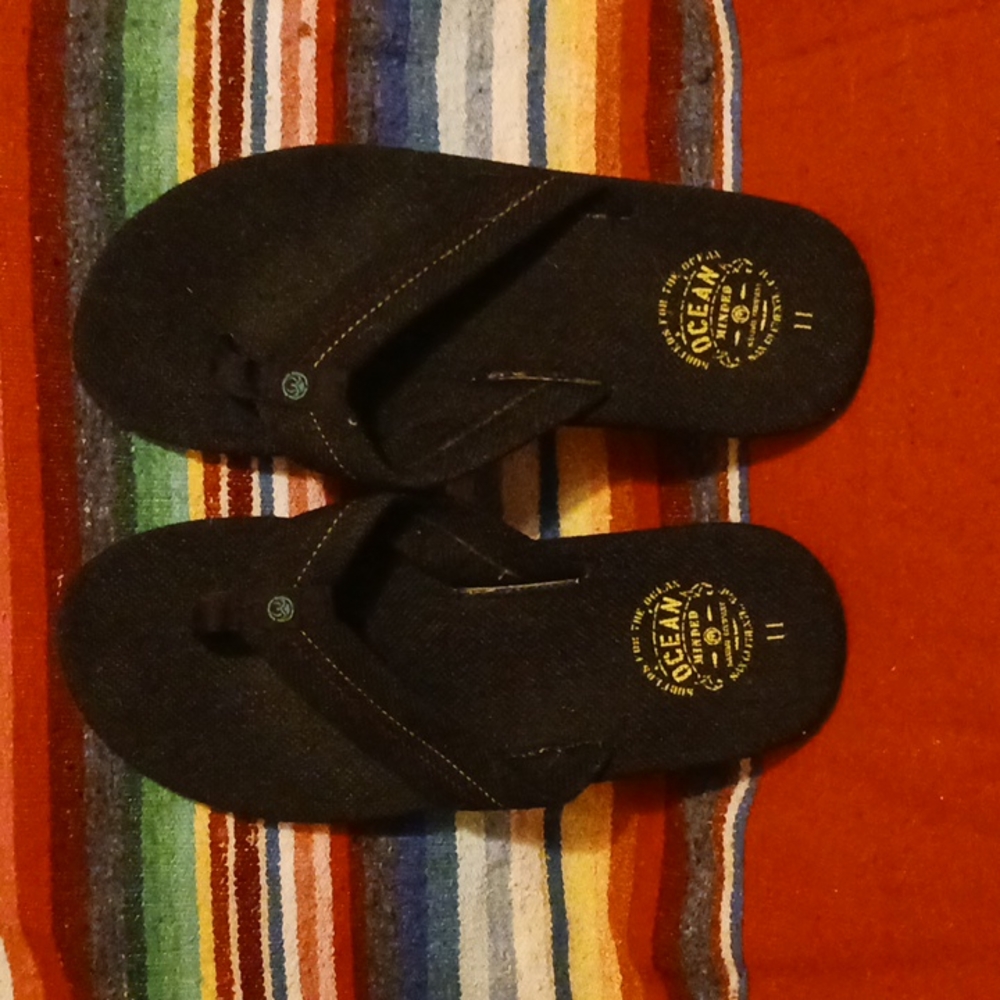 Men's Ocean Minded Black Jute flips M11